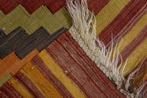 Vintage Kilim Area Rug (9' x 11')